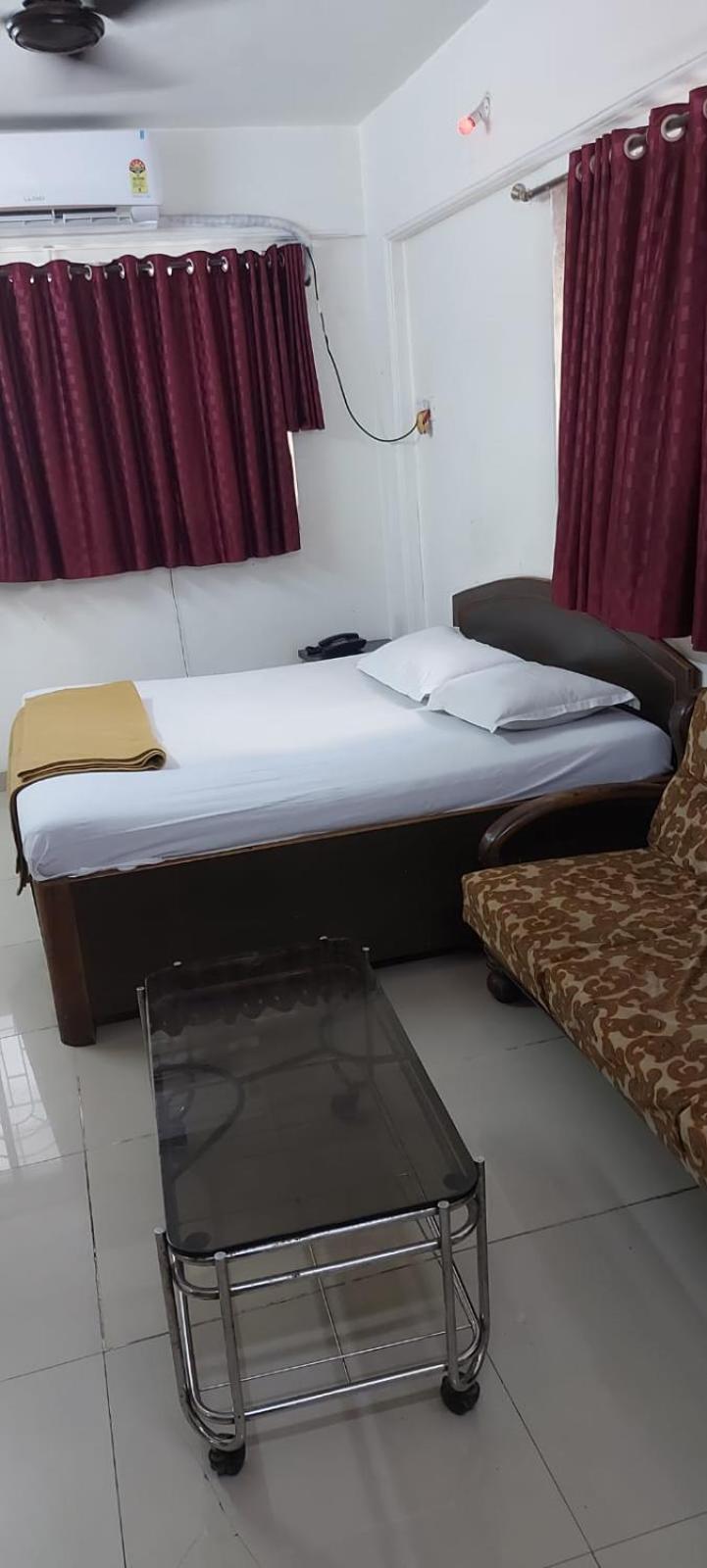 Glitz Hotels Sai Guest House - Nr Inorbit Mall Vashi Navi Mumbai Kültér fotó