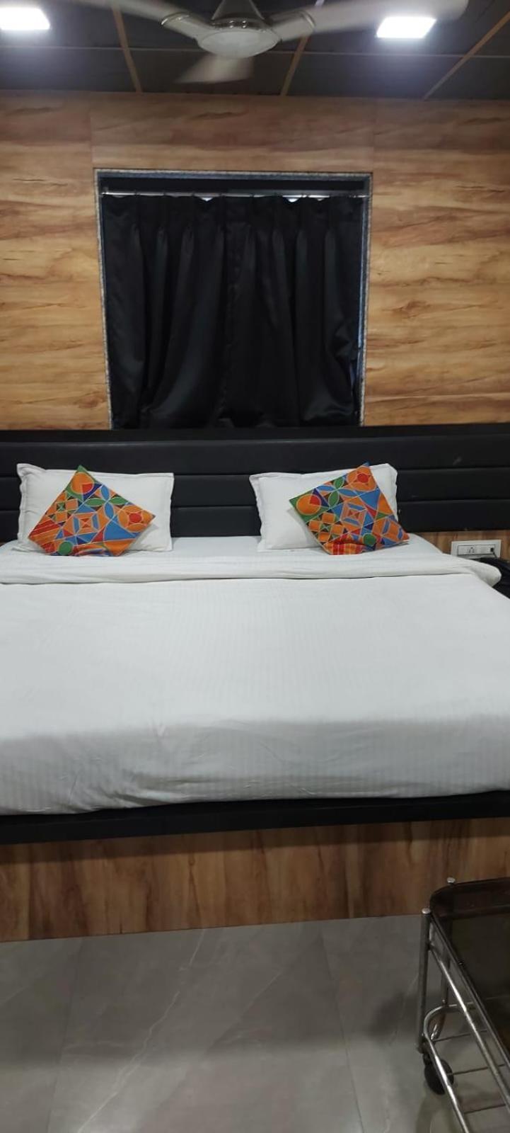 Glitz Hotels Sai Guest House - Nr Inorbit Mall Vashi Navi Mumbai Kültér fotó
