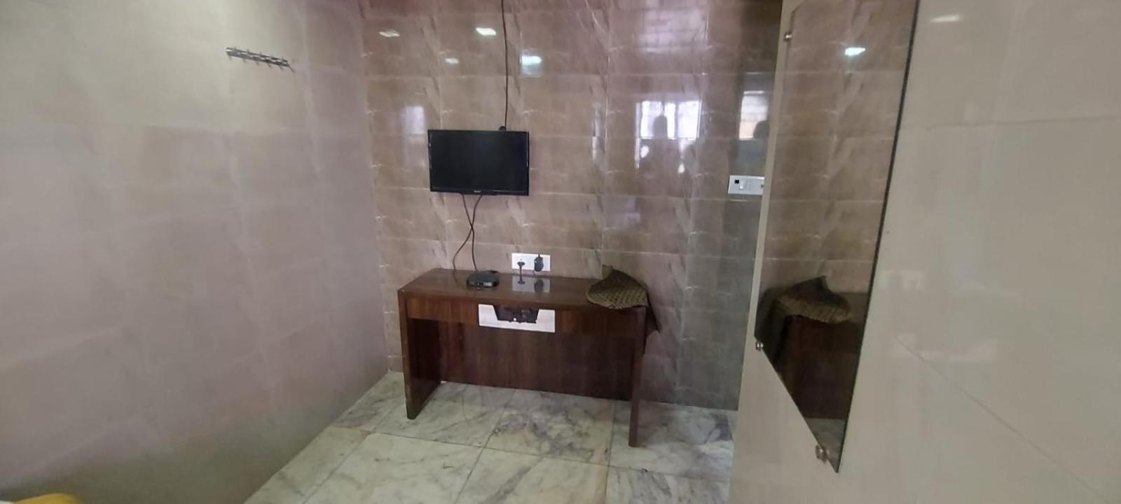 Glitz Hotels Sai Guest House - Nr Inorbit Mall Vashi Navi Mumbai Kültér fotó